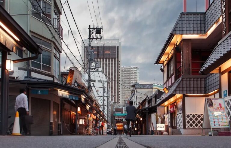 日本の住宅街の通り
